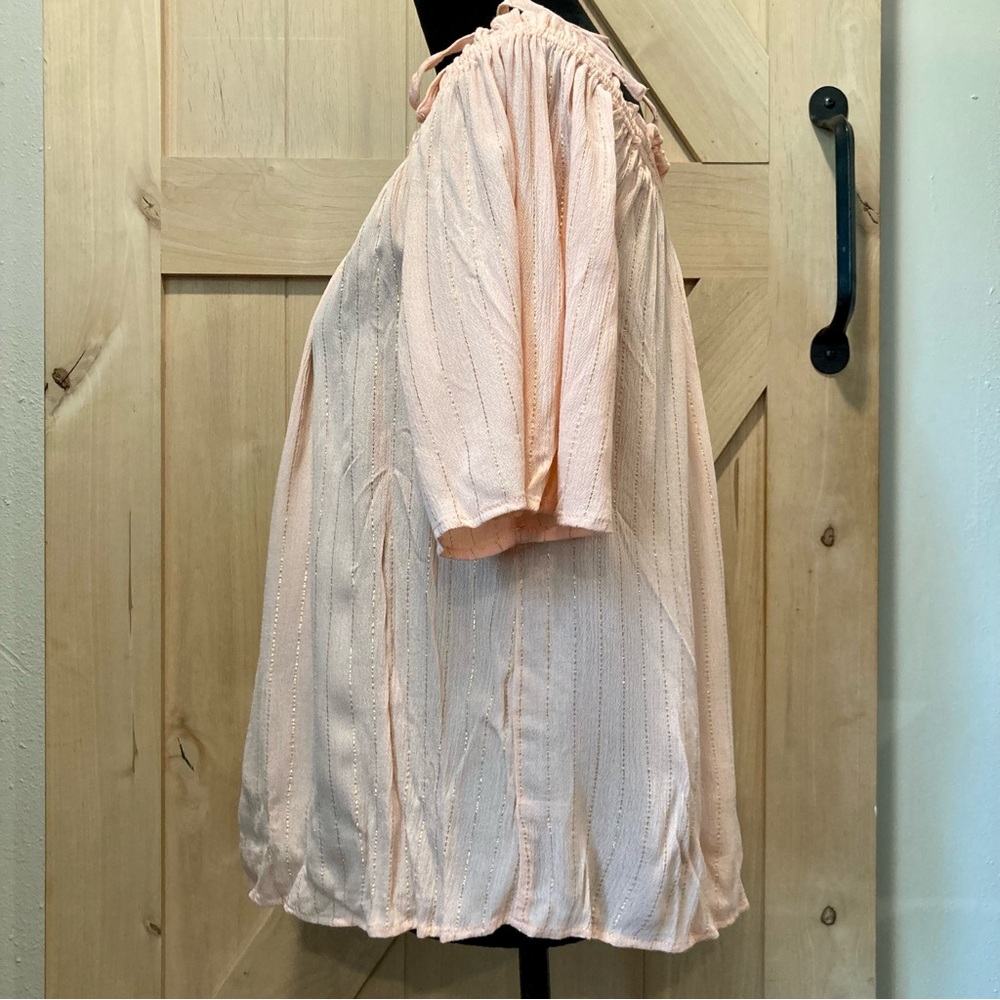 NWT New York & Company SOHO Size M Peach & Gold Stripe Cold Shoulder Top - Picture 5 of 11